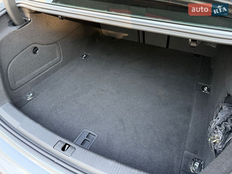 Седан Audi A6 2015 в Николаеве