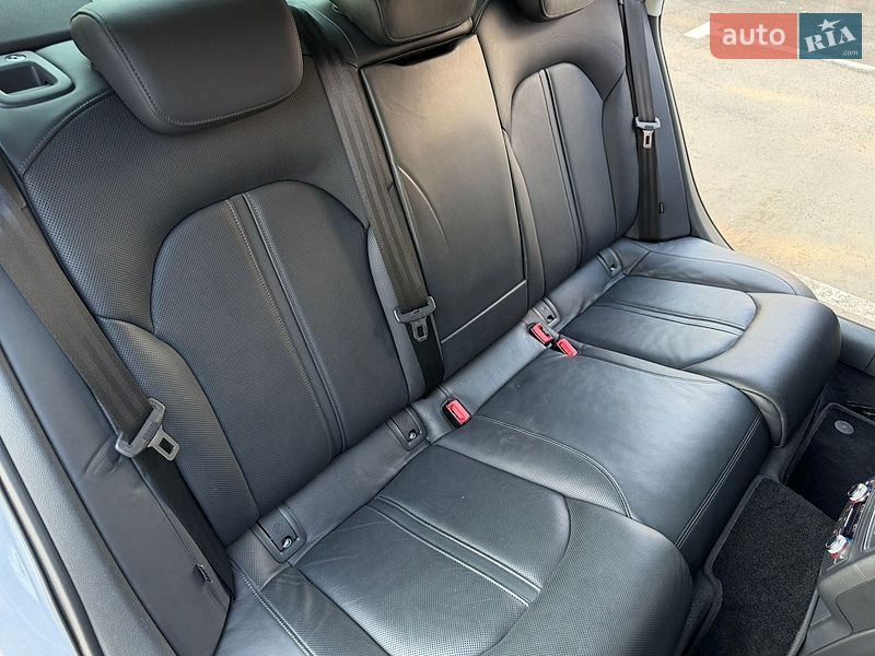 Седан Audi A6 2015 в Николаеве