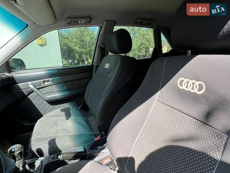 Седан Audi A6 1996 в Млиніві
