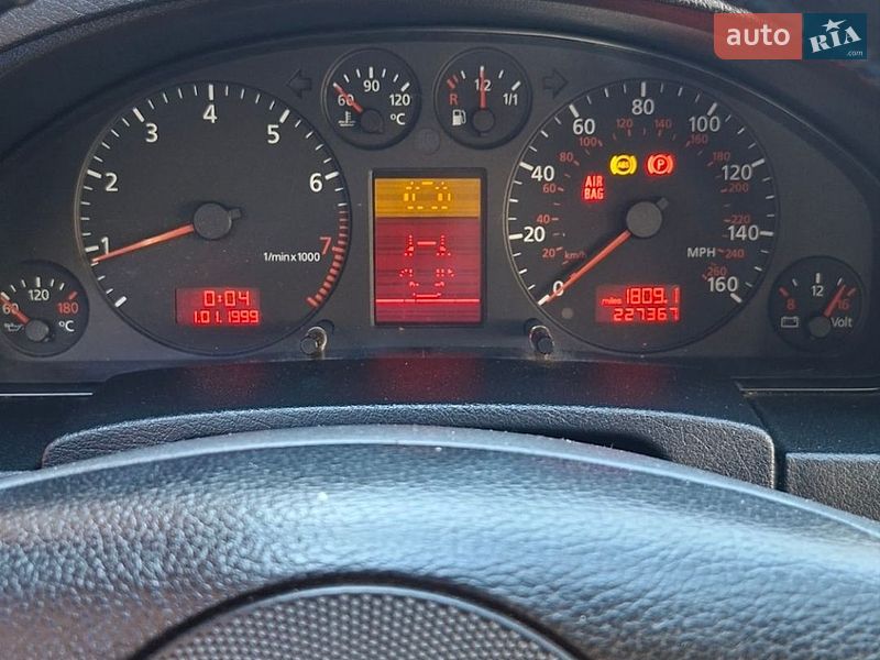 Седан Audi A6 2000 в Черновцах