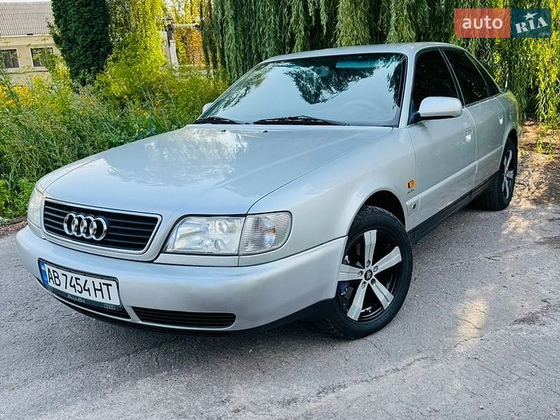 Седан Audi A6 1995 в Калиновке