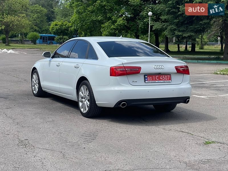 Седан Audi A6 2013 в Ровно