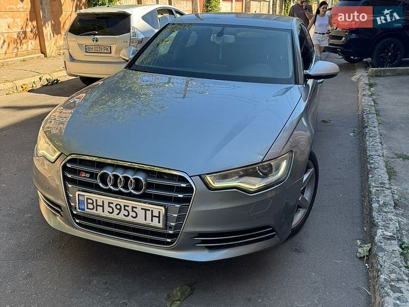 Седан Audi A6 2011 в Первомайске