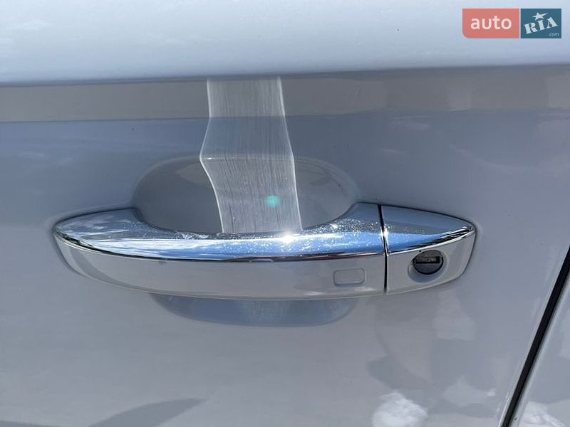Седан Audi A6 2014 в Ровно