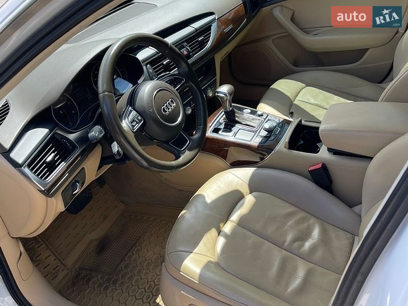 Седан Audi A6 2014 в Ровно