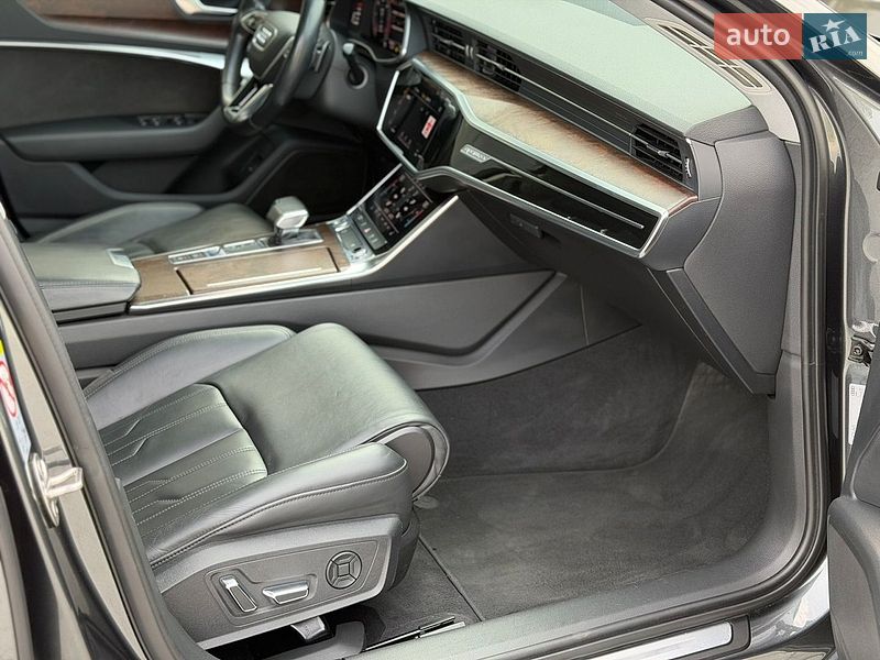 Седан Audi A6 2019 в Чернівцях