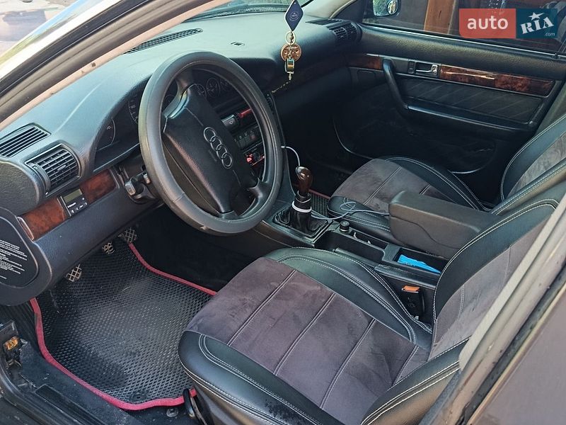 Седан Audi A6 1995 в Овруче