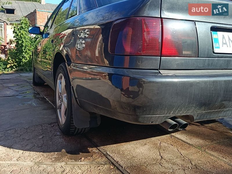 Седан Audi A6 1995 в Овруче
