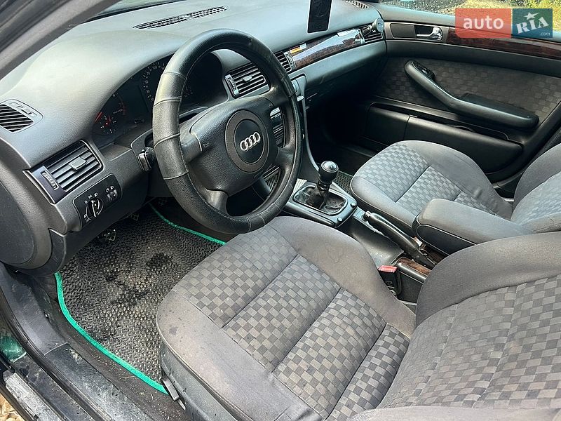 Седан Audi A6 1998 в Долине