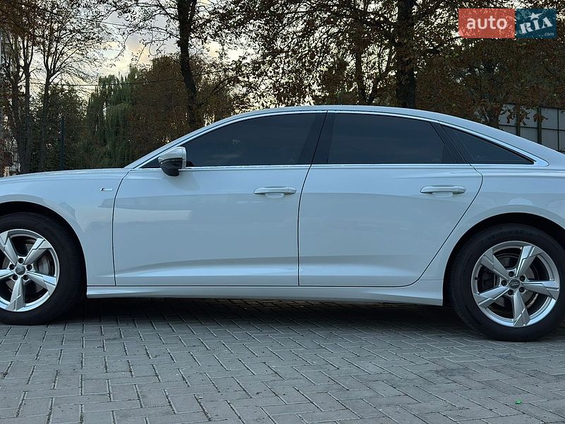 Седан Audi A6 2019 в Ровно