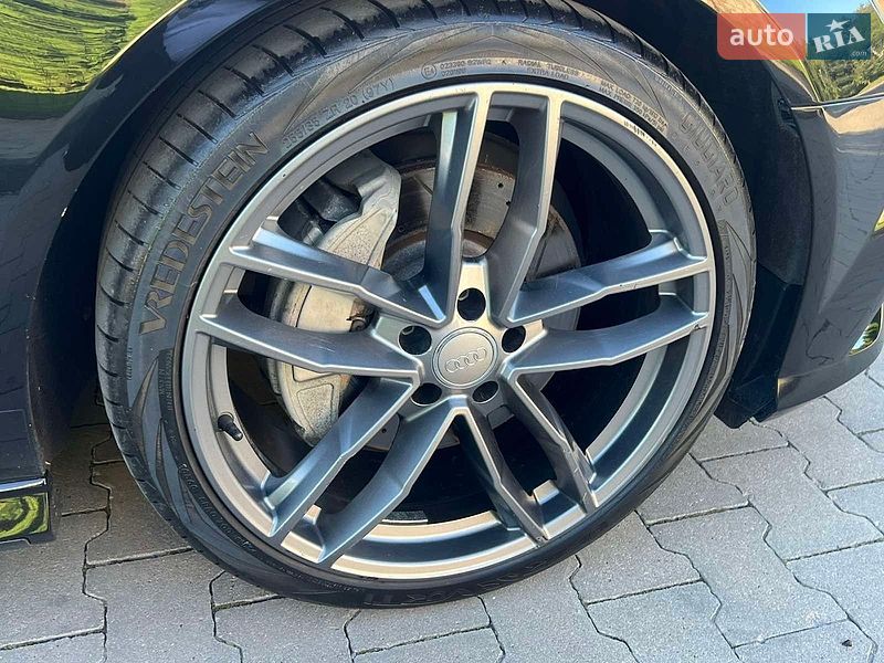 Седан Audi A6 2015 в Горишних Плавнях