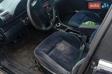 Седан Audi A6 1995 в Львове