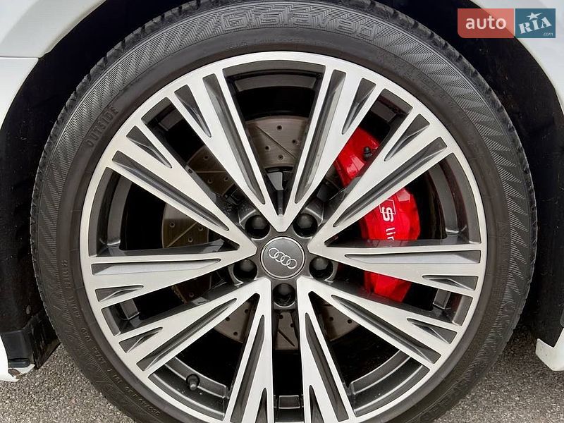 Седан Audi A6 2018 в Киеве