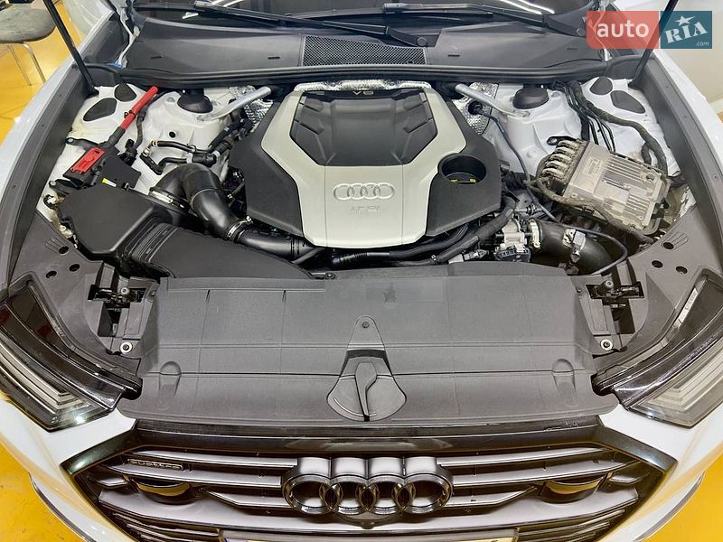 Седан Audi A6 2018 в Киеве
