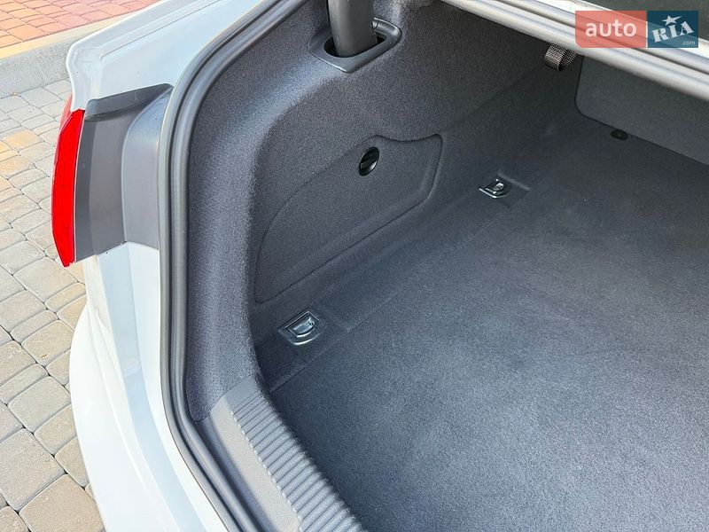 Седан Audi A6 2014 в Вінниці