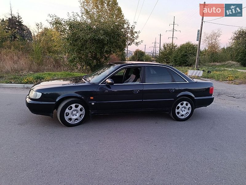 Седан Audi A6 1996 в Кривом Роге