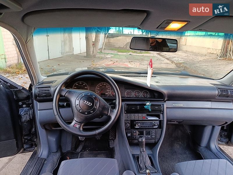 Седан Audi A6 1996 в Кривом Роге