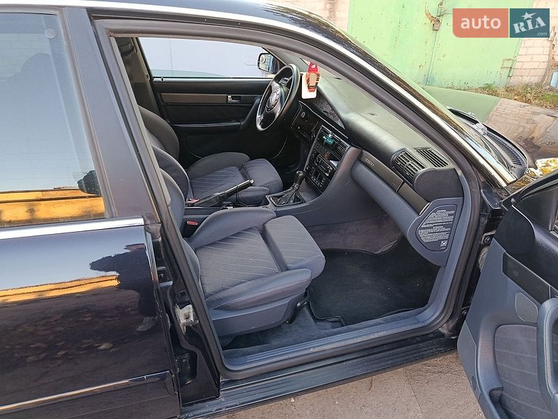 Седан Audi A6 1996 в Кривом Роге