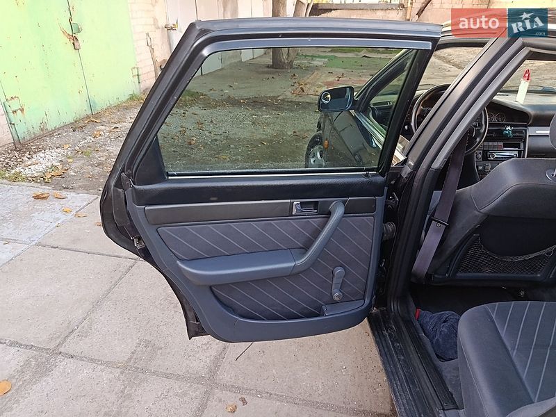 Седан Audi A6 1996 в Кривому Розі