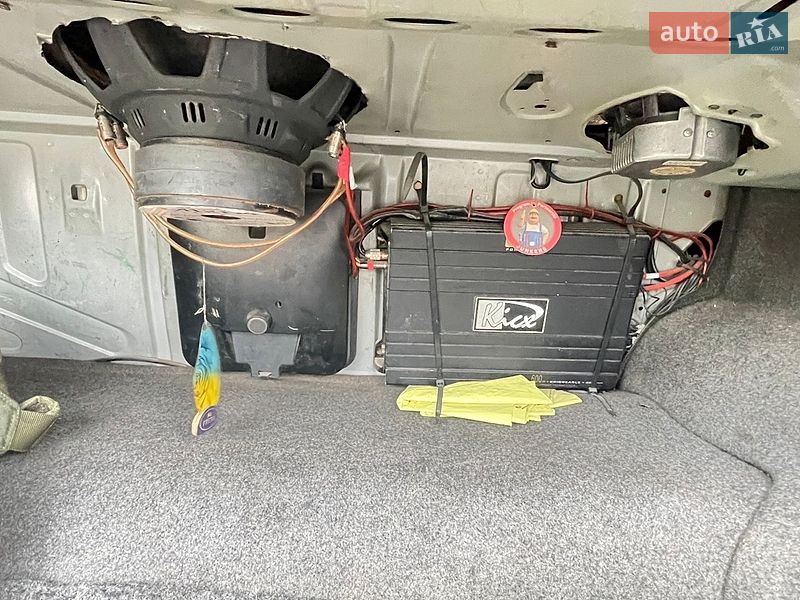 Седан Audi A6 1995 в Клевані