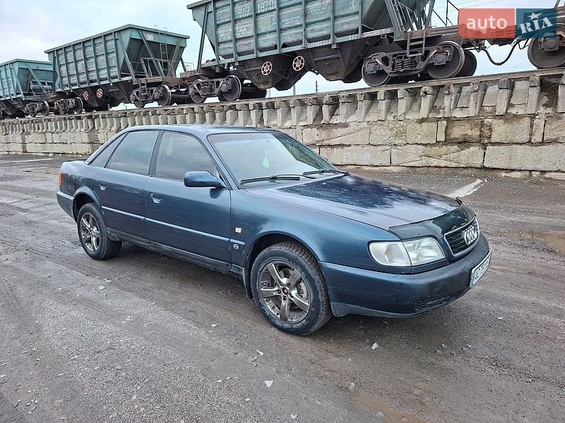 Седан Audi A6 1995 в Любомле