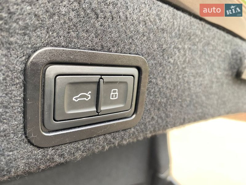 Седан Audi A6 2018 в Киеве