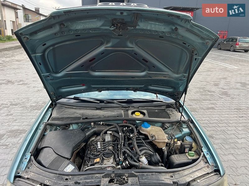 Седан Audi A6 2000 в Виннице