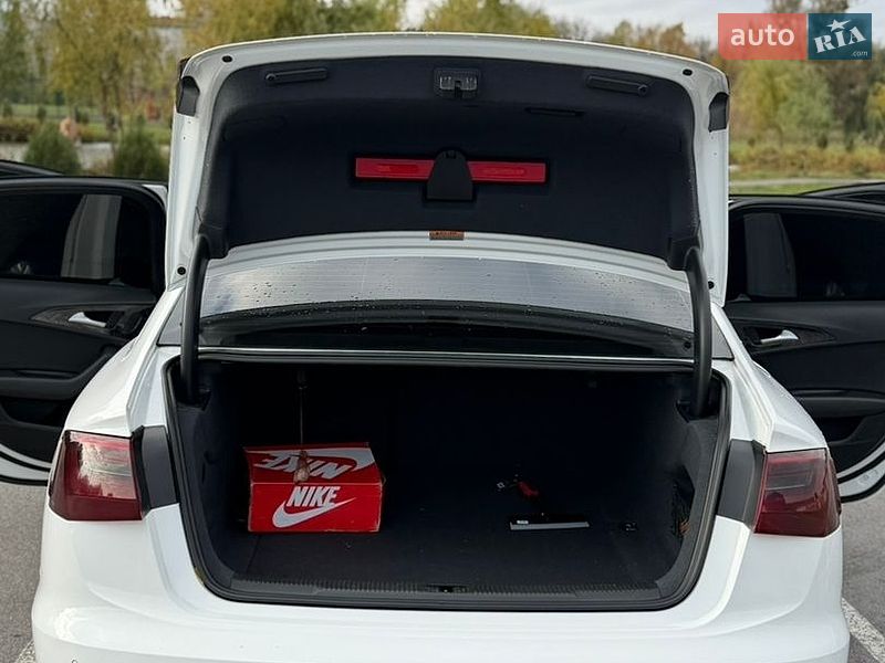 Седан Audi A6 2013 в Виннице