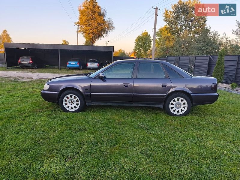 Седан Audi A6 1995 в Старой Выжевке
