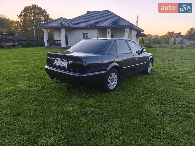 Седан Audi A6 1995 в Старой Выжевке