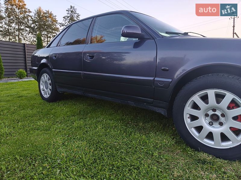 Седан Audi A6 1995 в Старой Выжевке