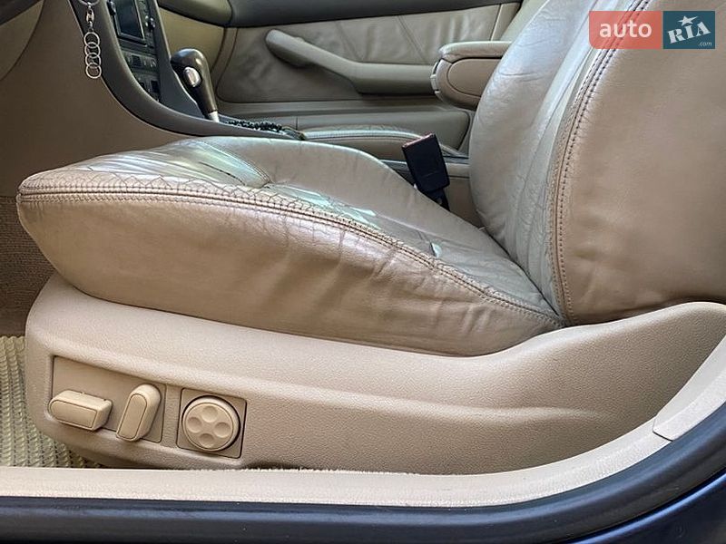 Седан Audi A6 2001 в Кобеляках