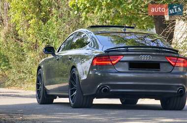 Лифтбек Audi A7 Sportback 2010 в 