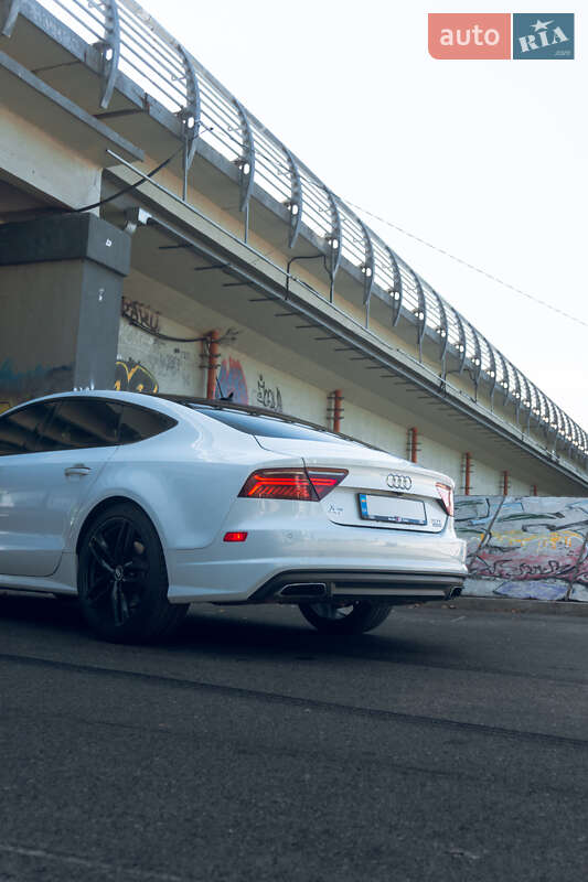 Лифтбек Audi A7 Sportback 2015 в Киеве