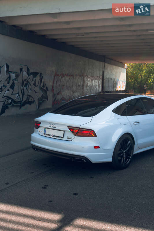 Лифтбек Audi A7 Sportback 2015 в Киеве