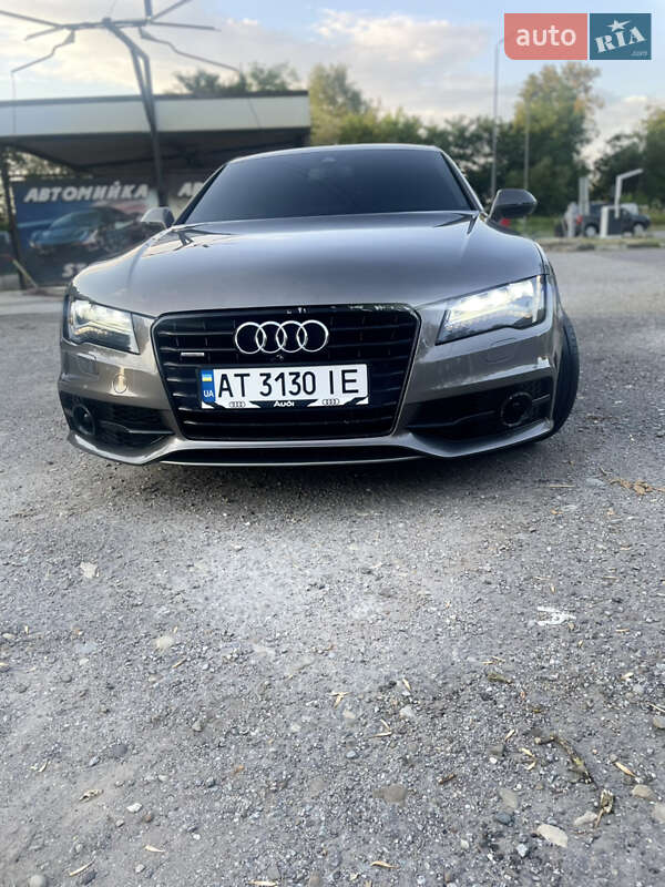 Лифтбек Audi A7 Sportback 2012 в 