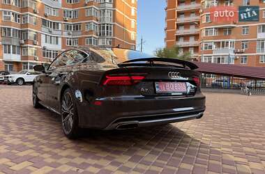 Лифтбек Audi A7 Sportback 2016 в 