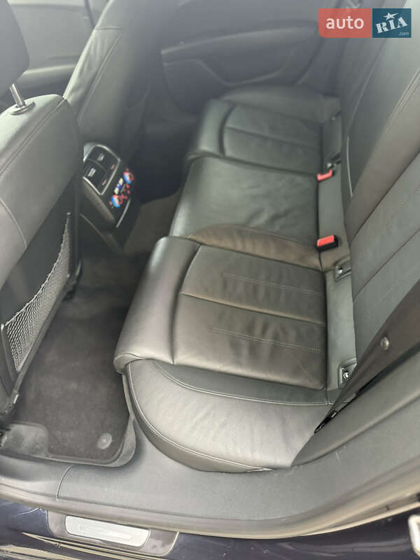 Лифтбек Audi A7 Sportback 2014 в Вишневом фото 11 Лифтбек Audi A7 Sportback 2014 в Вишневом