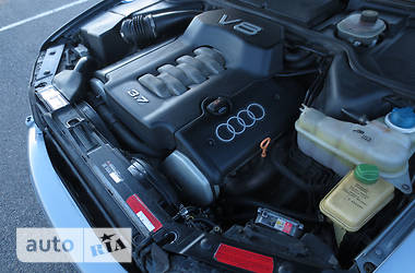 Седан Audi A8 1998 в 