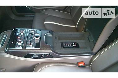 Седан Audi A8 2012 в Києві