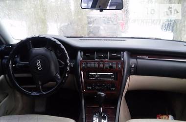 Седан Audi A8 1994 в Бродах