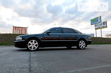 Седан Audi A8 2000 в Запорожье