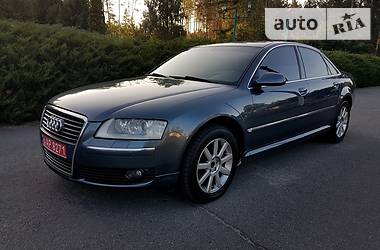 Седан Audi A8 2005 в Малине