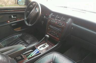 Седан Audi A8 1997 в Ровно