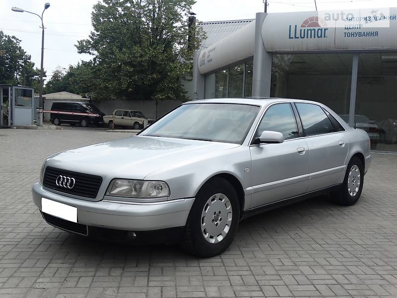 Седан Audi A8 2002 в Днепре