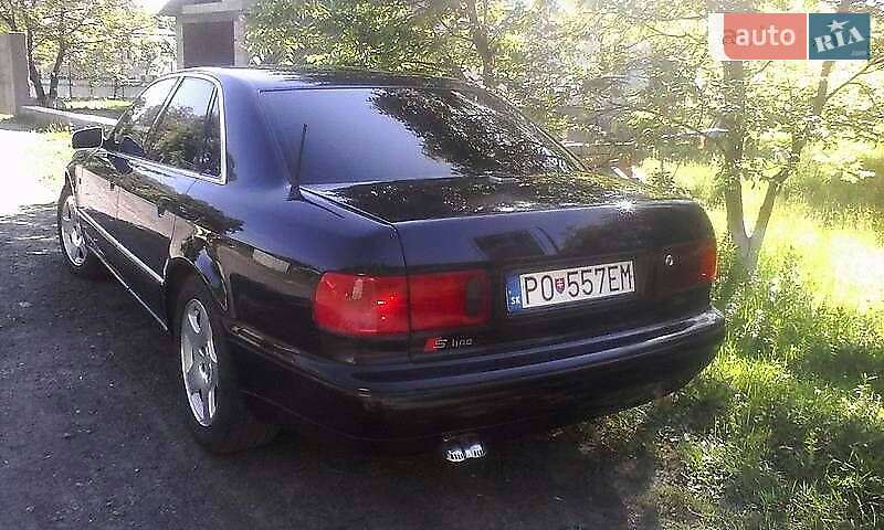 Седан Audi A8 1997 в Тячеві