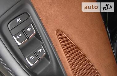 Седан Audi A8 2016 в 