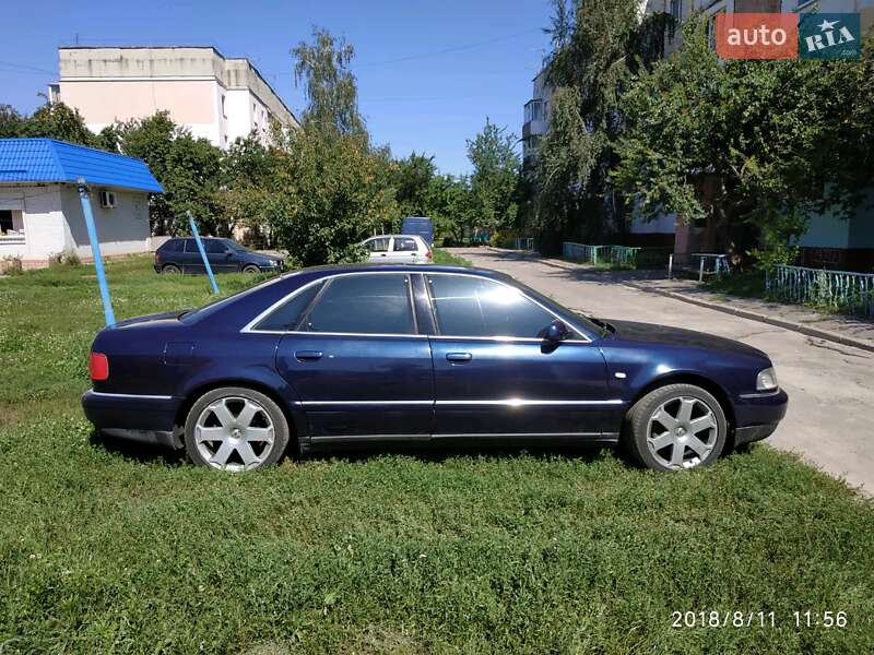 Седан Audi A8 1999 в Києві