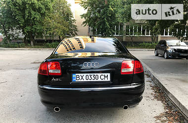 Седан Audi A8 2005 в Нетешине