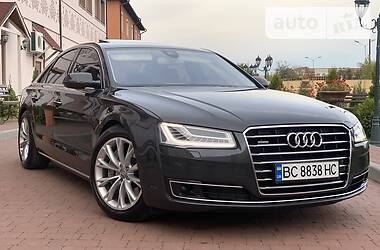 Седан Audi A8 2015 в Стрые